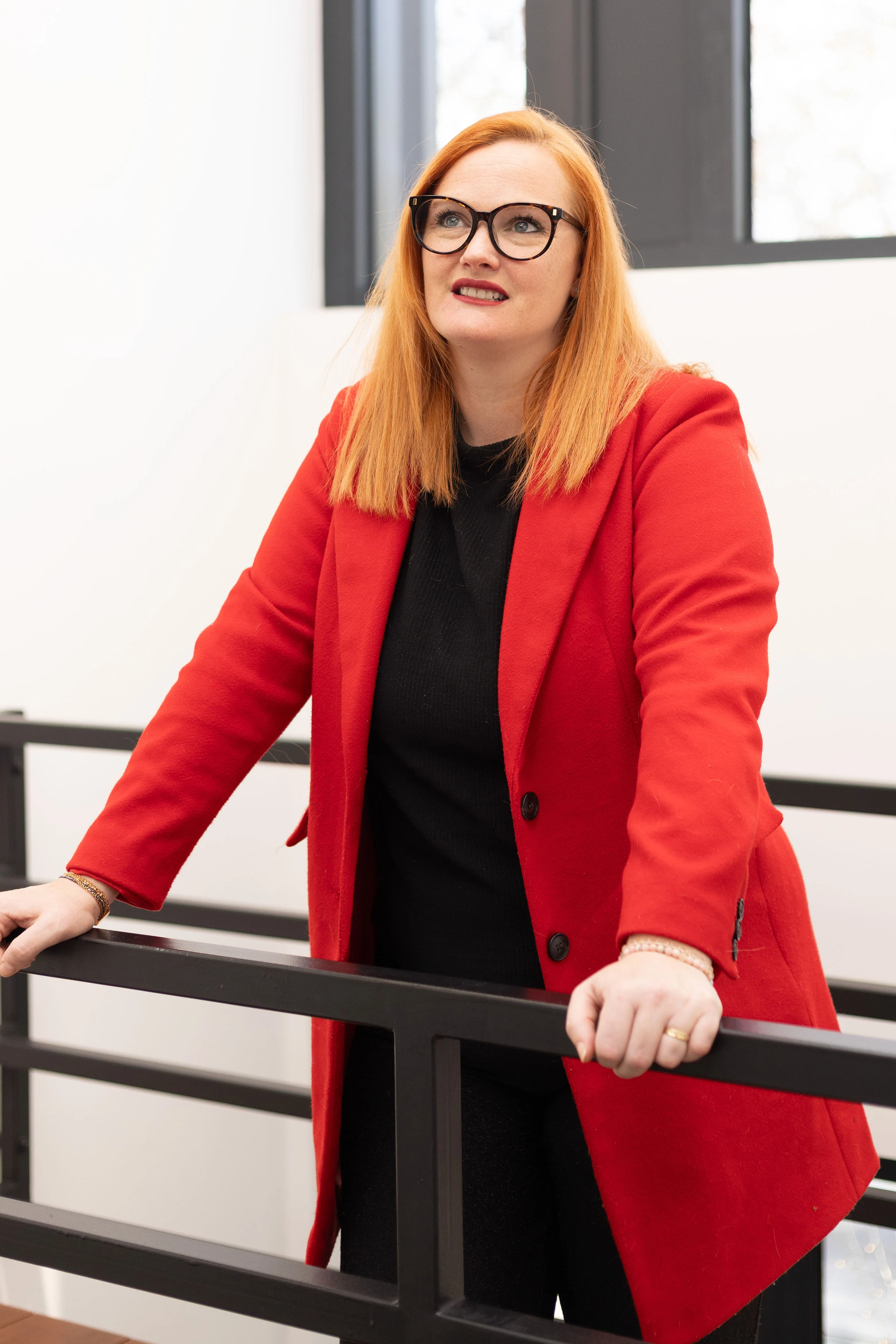 Laura Ainseur, fondatrice de Joia, dans un espace lumineux